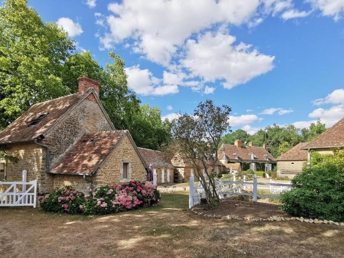 MareschéPetite Maison De Campagne Avec Piscine Chauffee, Tennis Et Nombreuses Activites Pour Tous! - Fr-1-410-270别墅 外观 照片