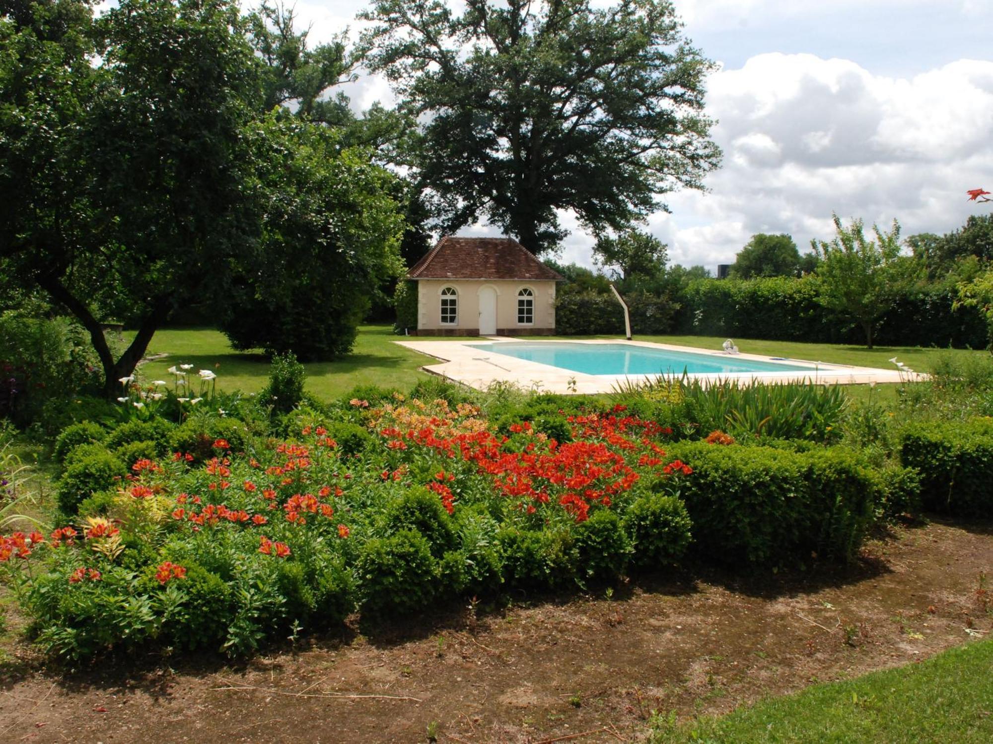 MareschéPetite Maison De Campagne Avec Piscine Chauffee, Tennis Et Nombreuses Activites Pour Tous! - Fr-1-410-270别墅 外观 照片